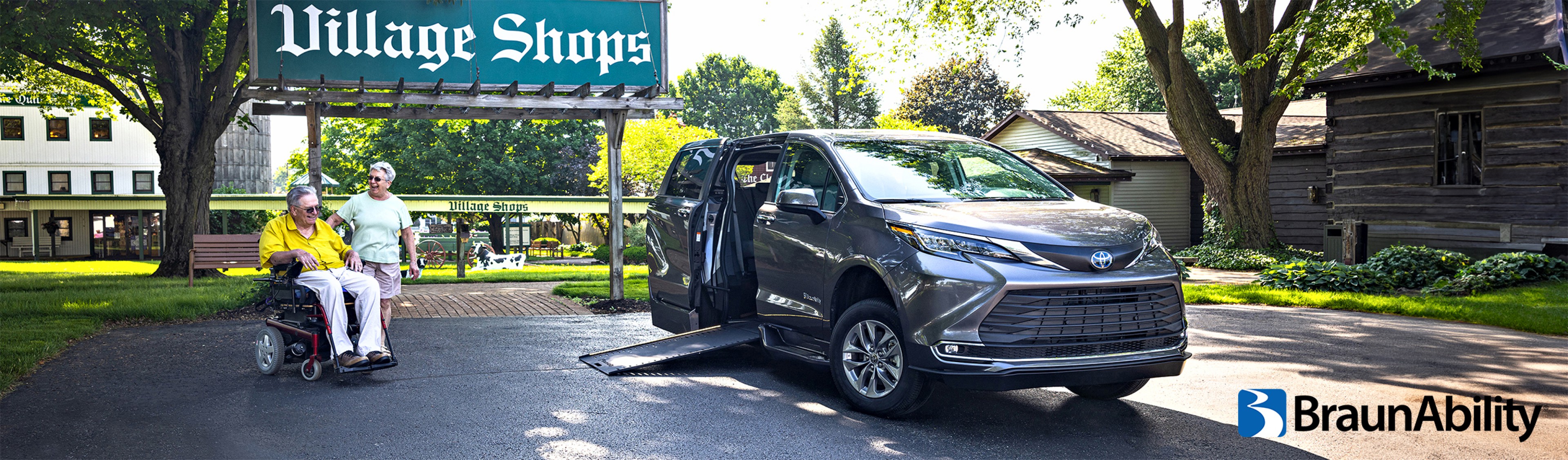 Toyota Sienna Hybrid Power Infloor (Xi) - Minnesota (1 of 2)