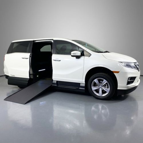 Honda Odyssey - Entrada latera